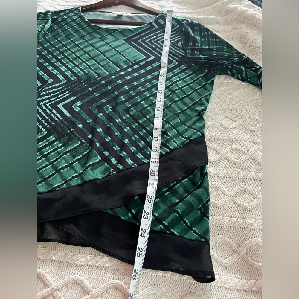 Roz & Ali Designer Emerald & Black Patterned Flowy Blouse Women’s Size L - Picture 8 of 11